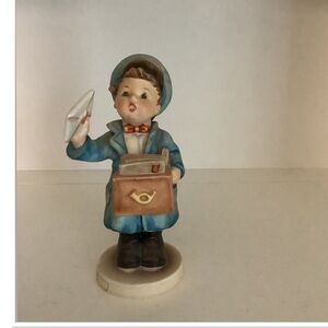 Vintage Hummel “Eilbate Postman”